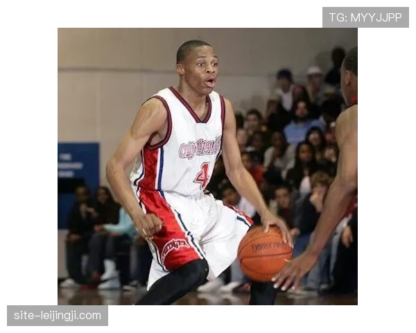 换防策略普及导致错位背打增加,中锋对后卫比例显著上升 换防策略普及导致错位背打增加,中锋对后卫比例显著上升